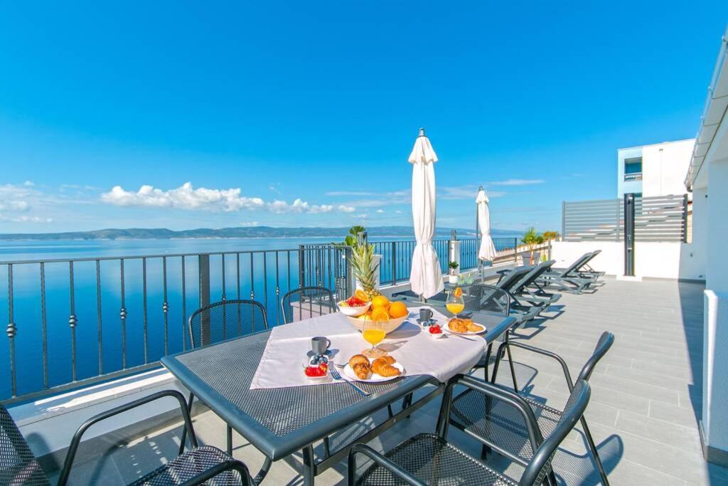 Apartman Macan Brela Exterior foto